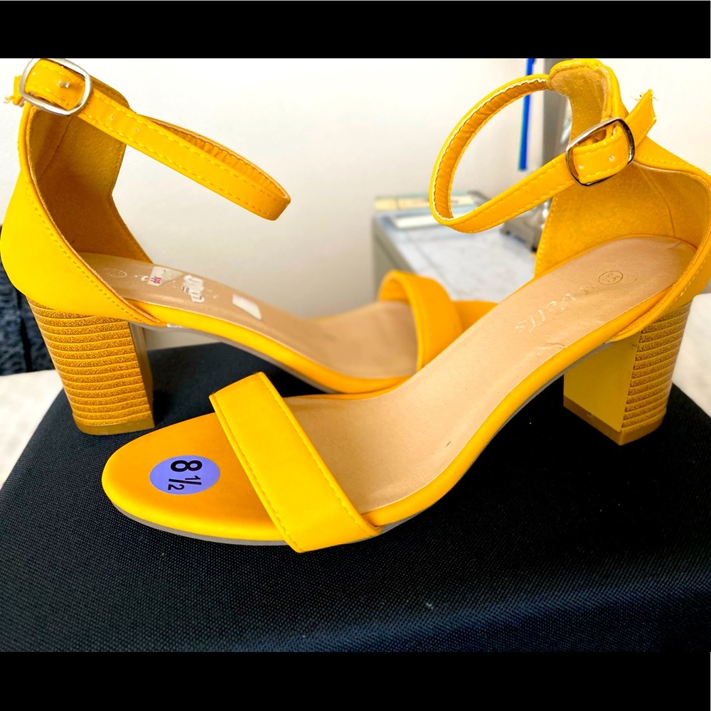 Mustard color heels